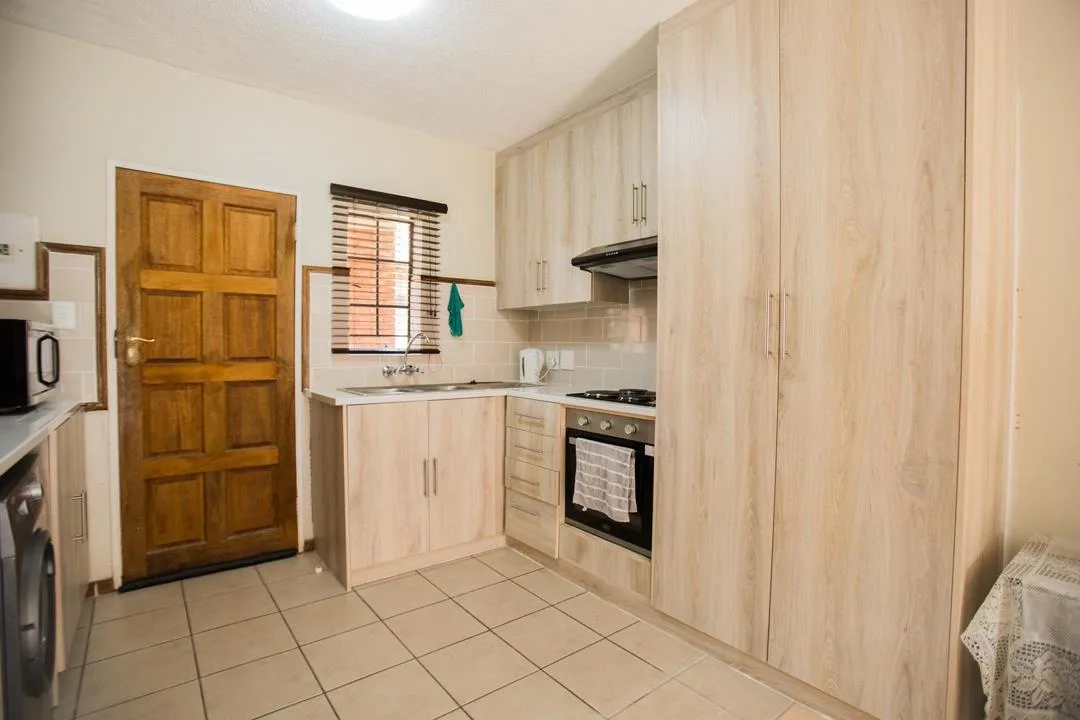 2 Bedroom Townhouse to rent in Mooikloof Ridge