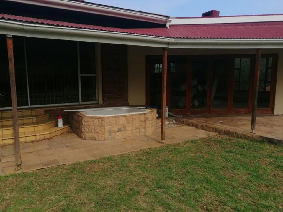 7 Bedroom House for sale in Fort Gale