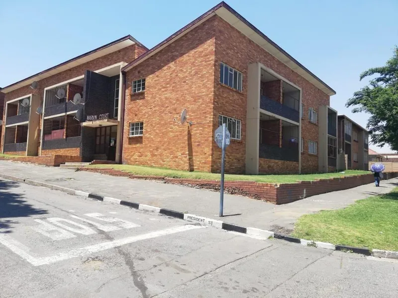 0.5 Bedroom Apartment / flat to rent in Turf Club
