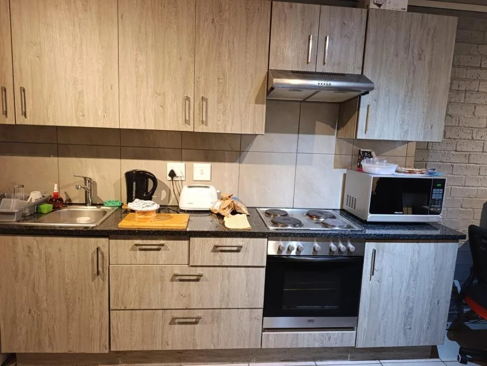 2 Bedroom Apartment / flat to rent in Milnerton Central
