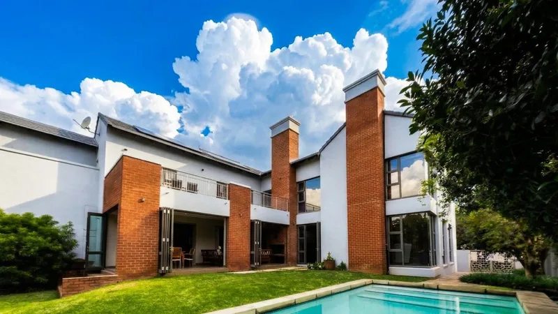 4 Bedroom House in Rietvlei Heights Country Estate