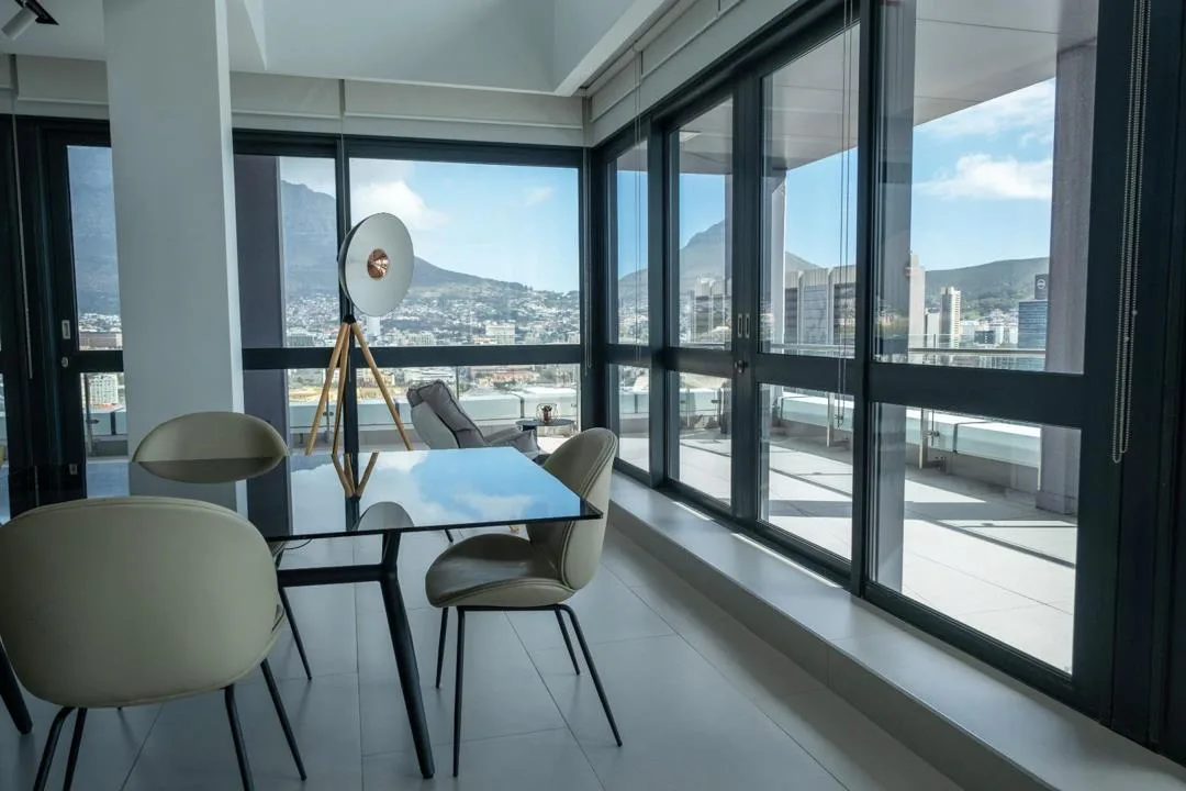 3 Bedroom Apartment / flat to rent in Foreshore