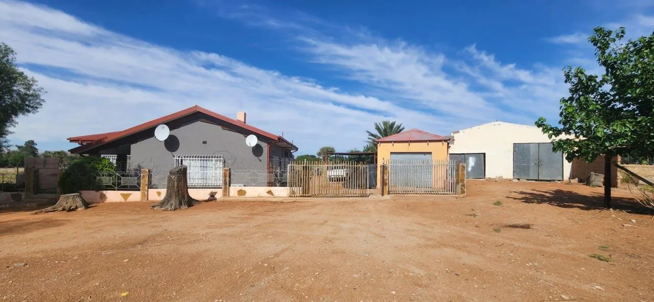 3 Bedroom House for sale in Keimoes