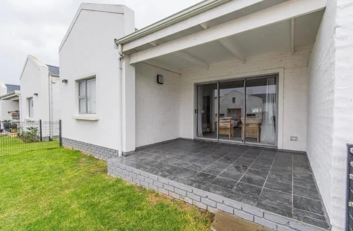 2 Bedroom Townhouse to rent in Pinelands