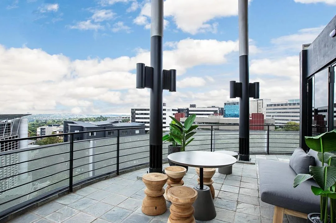 1 Bedroom Apartment / flat to rent in Sandton Central