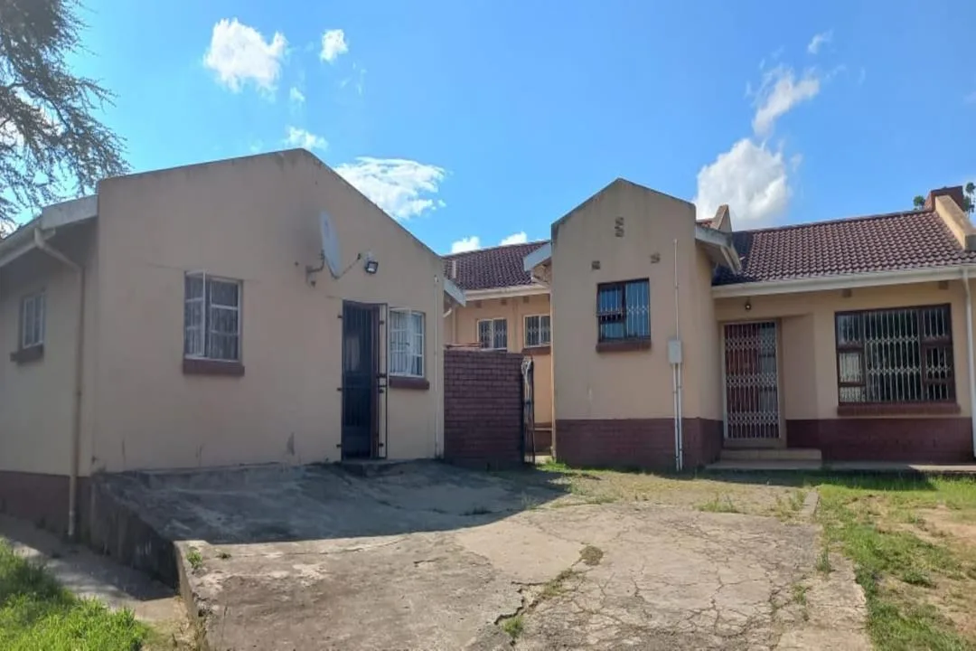 3 Bedroom House for sale in Southernwood