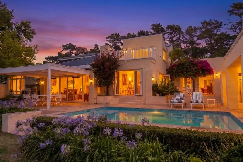 5 Bedroom House to rent in Constantia