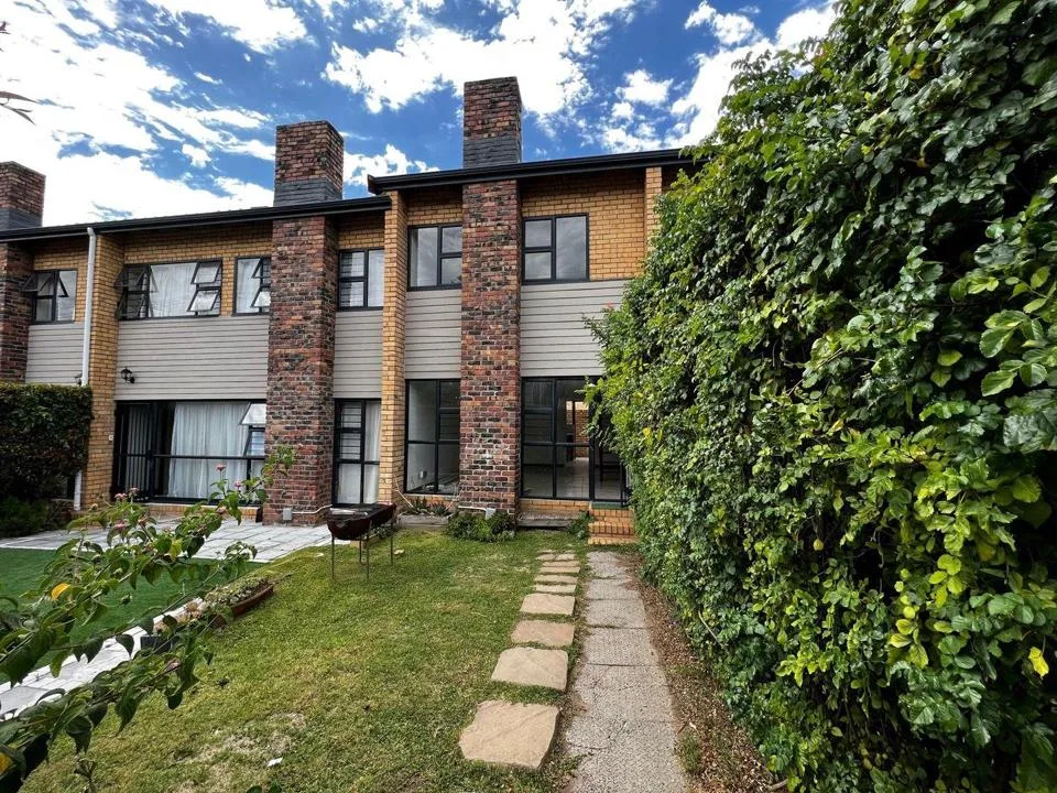 2 Bedroom Townhouse to rent in Durbanville Central