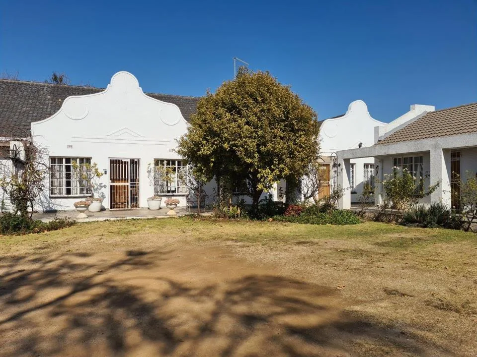 14 Bedroom House for sale in Delmas West