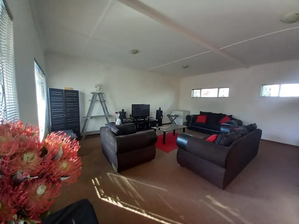 2 Bedroom Apartment / flat to rent in Secunda Central