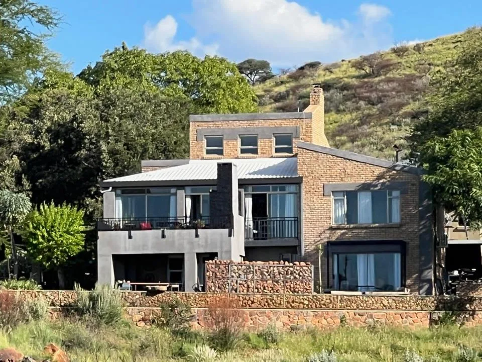 5 Bedroom House for sale in Vanderkloof