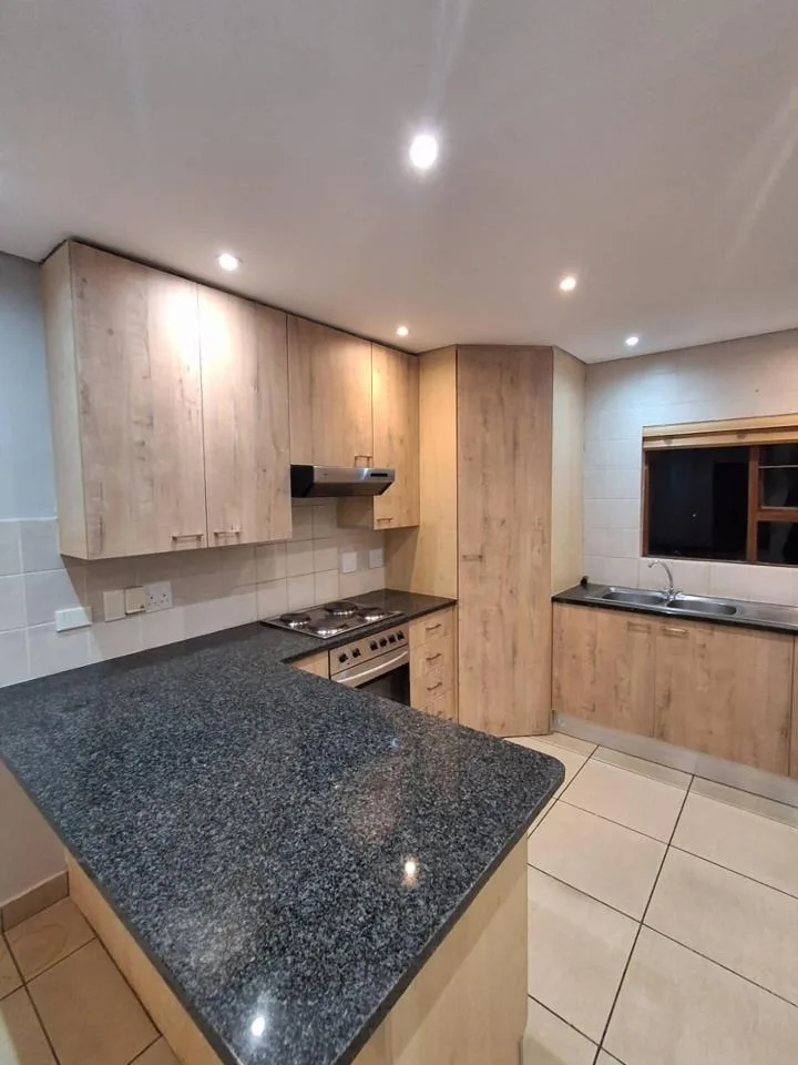 2 Bedroom Apartment / flat to rent in Paulshof