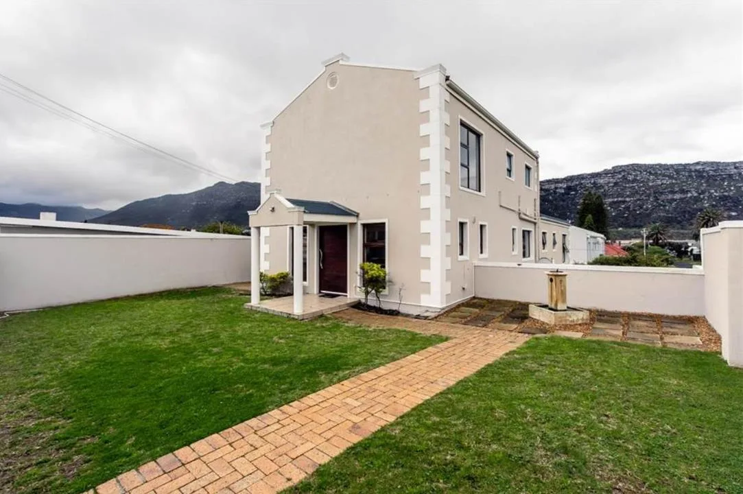 3 Bedroom House to rent in Fish Hoek