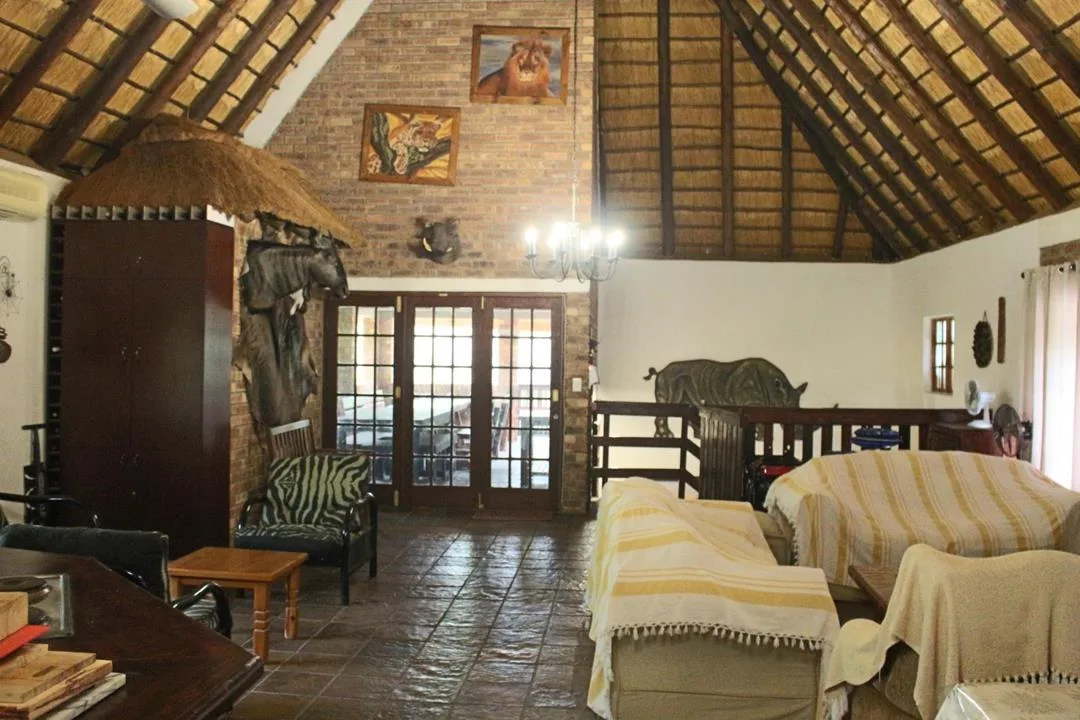 5 Bedroom House for sale in Marloth Park