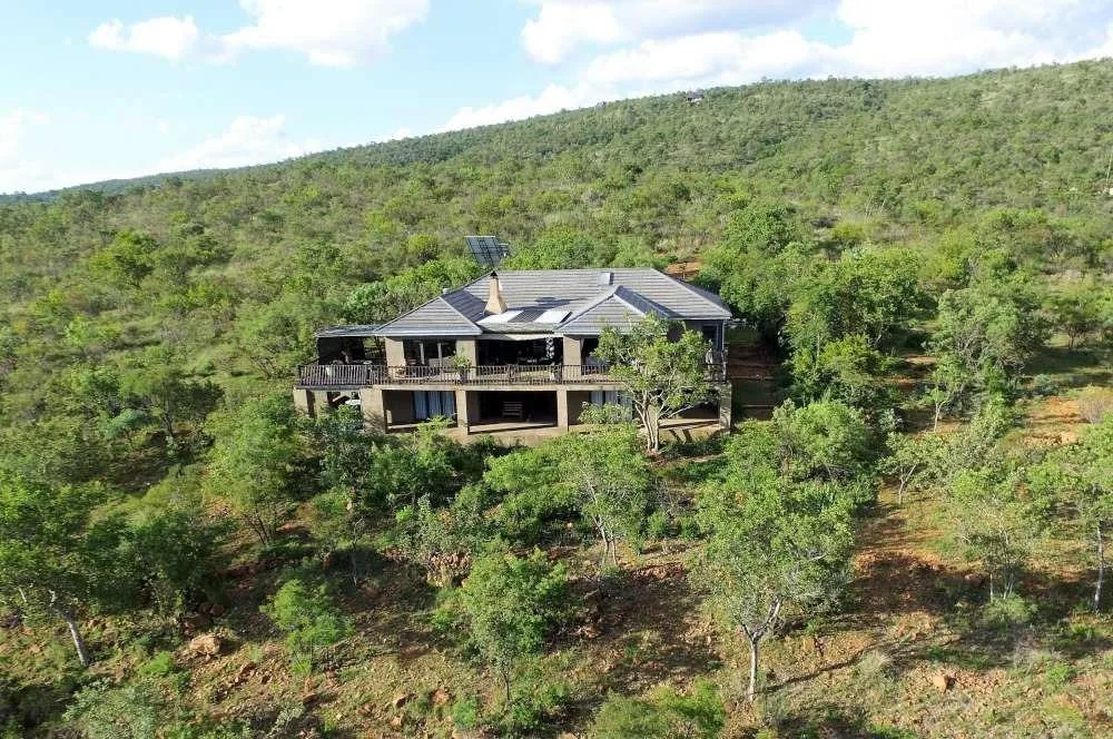5 Bedroom House for sale in Highlands Wilderness Estate