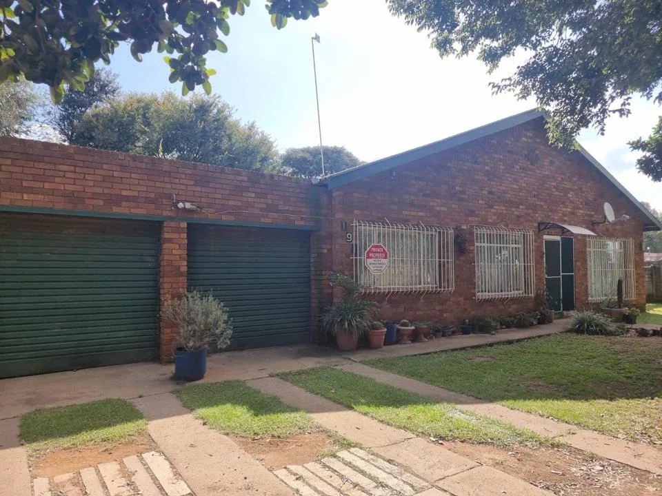 3 Bedroom House for sale in Eloff