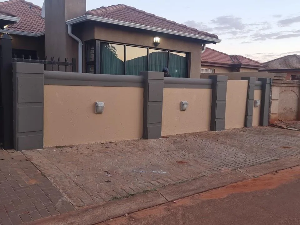 3 Bedroom House to rent in The Orchards