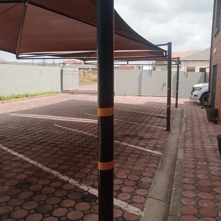 2 Bedroom Apartment / flat to rent in Aerorand South