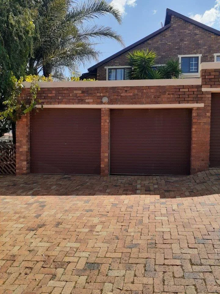 3 Bedroom Townhouse to rent in Wilgeheuwel