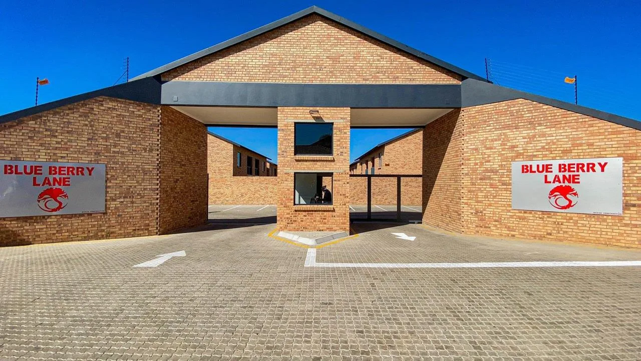 3 Bedroom Townhouse to rent in New Market Park