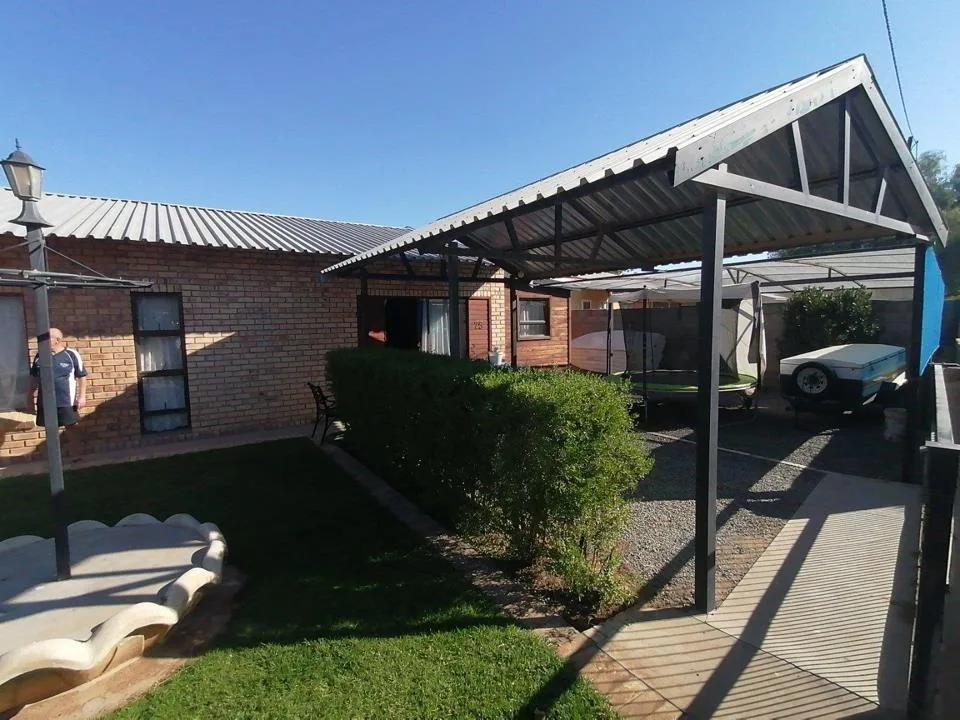 2 Bedroom House for sale in Orania