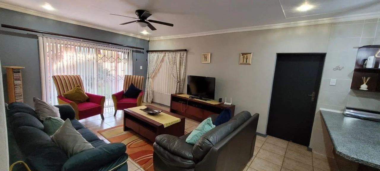 3 Bedroom House for sale in Kanonkop