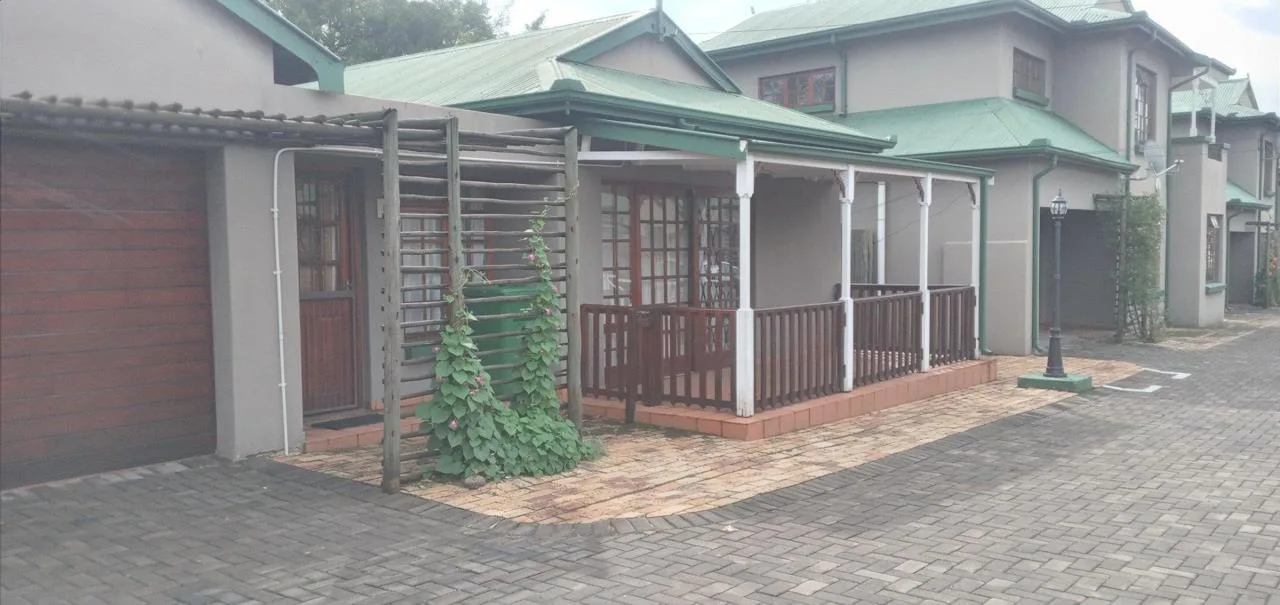 2 Bedroom Townhouse to rent in Middelburg Central