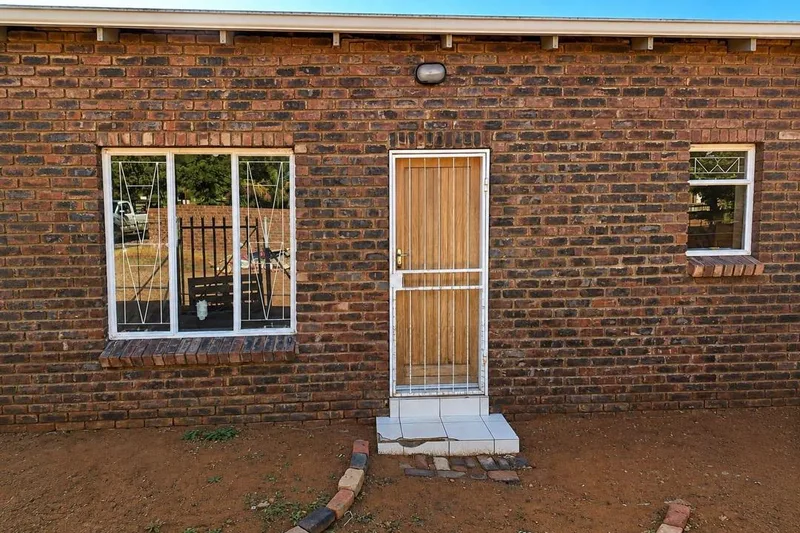 2 Bedroom Apartment / flat to rent in Olifantshoek