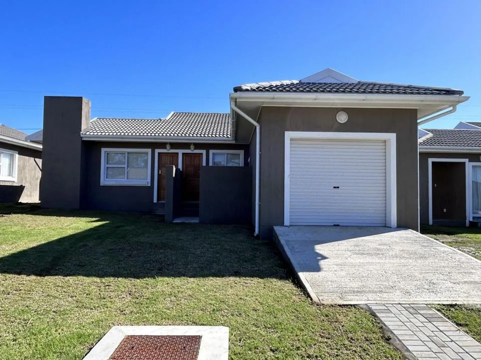 3 Bedroom House for sale in Kidds Beach