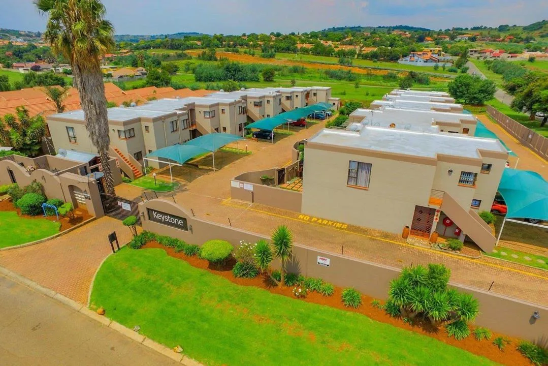2 Bedroom Townhouse to rent in Glenvista
