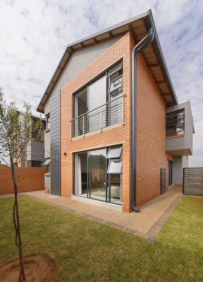 3 Bedroom Townhouse to rent in Olympus AH