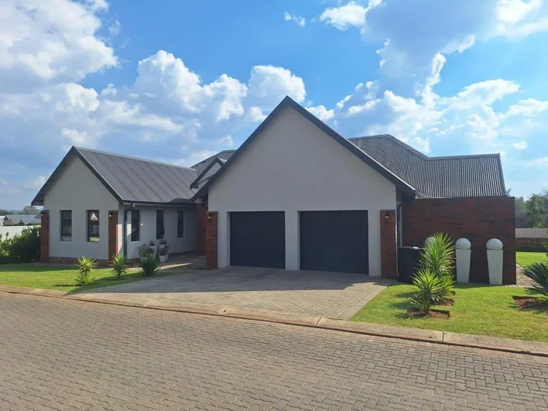 4 Bedroom House for sale in Vaal de Grace Golf Estate