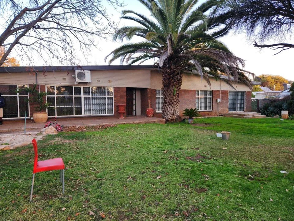 4 Bedroom House for sale in Kuruman