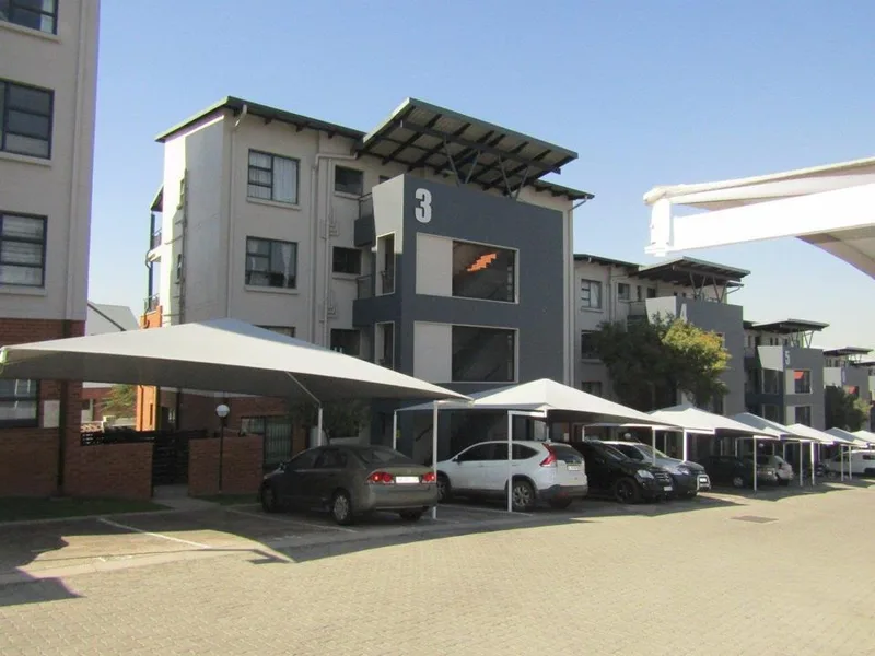 2 Bedroom Townhouse to rent in Oakdene