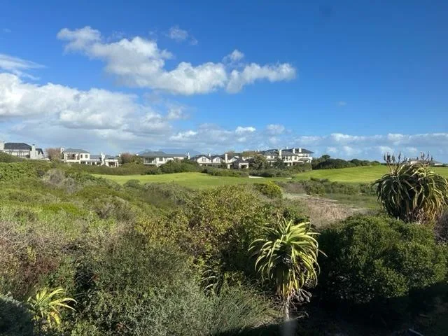 4 Bedroom House to rent in Atlantic Beach Golf Estate