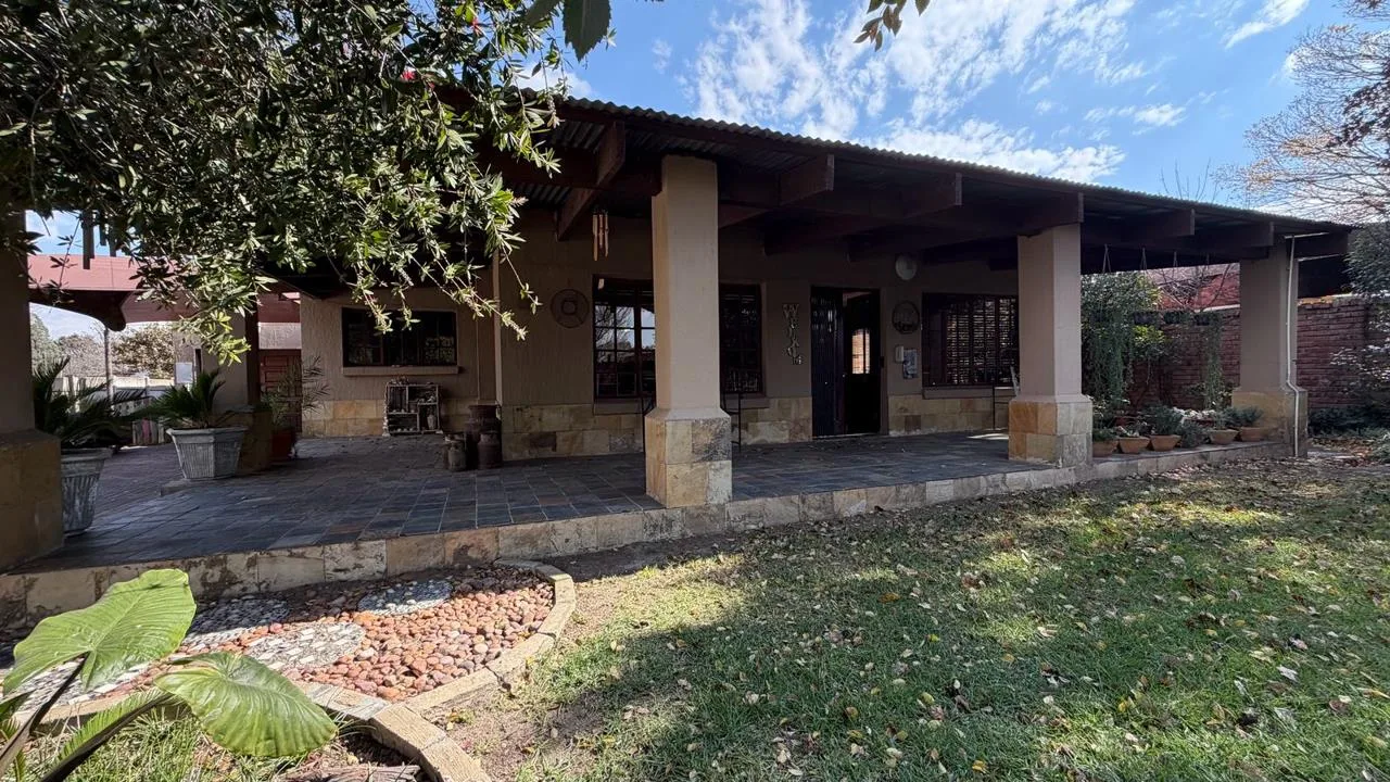 3 Bedroom House for sale in Standerton Central