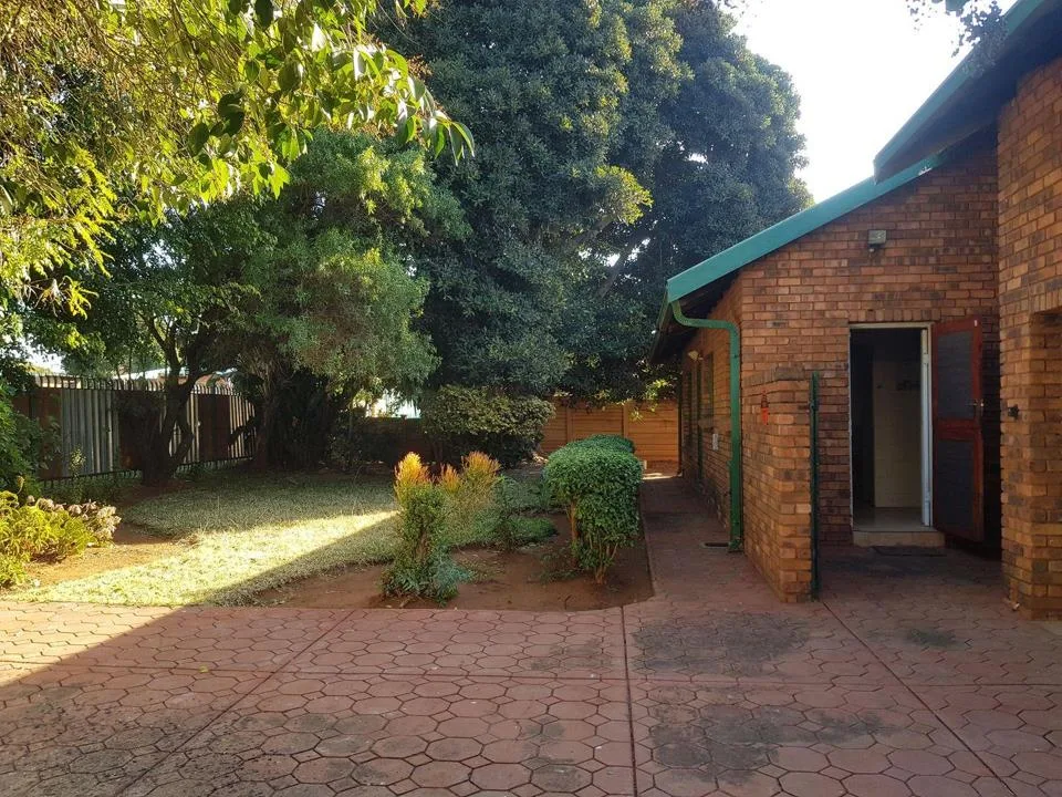 3 Bedroom House to rent in The Orchards