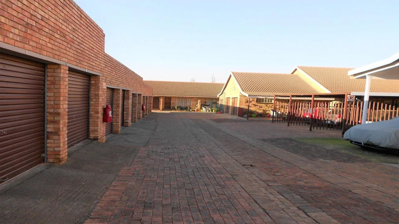 2 Bedroom Townhouse for sale in Parys