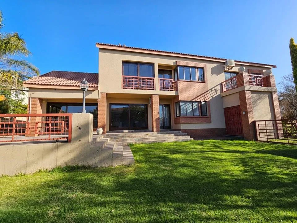 3 Bedroom House for sale in Bankenveld Estate