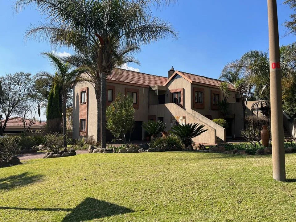 3 Bedroom House for sale in Bankenveld