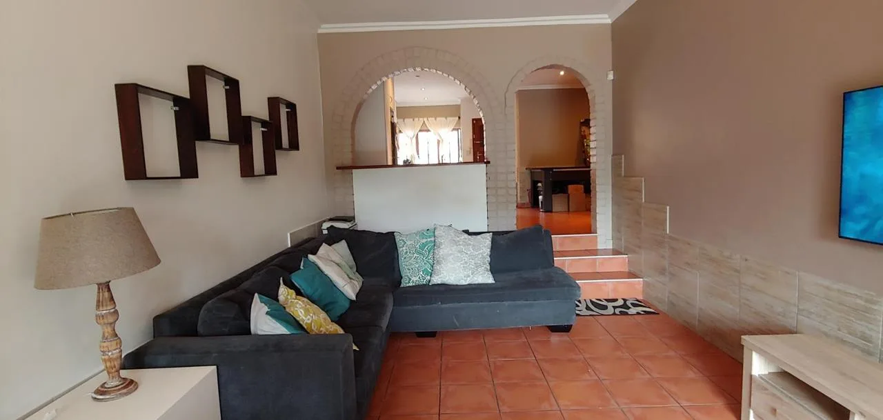 2 Bedroom Apartment / flat to rent in Ferndale