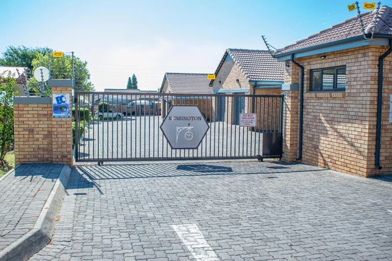 2 Bedroom Apartment / flat to rent in Honeydew Ridge