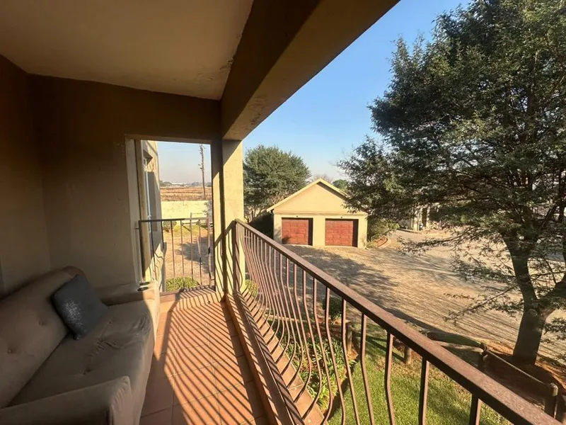 2 Bedroom Townhouse to rent in Pomona AH