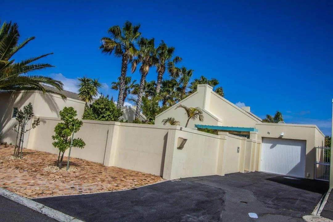 2 Bedroom House to rent in Sunningdale