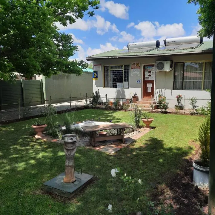 10 Bedroom House for sale in Brandwag