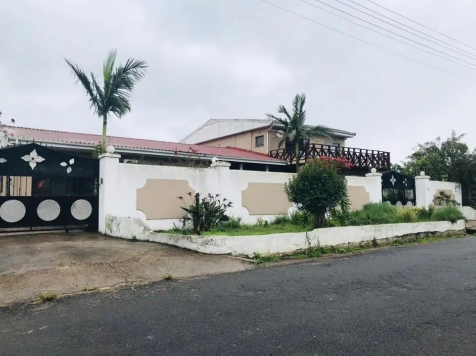 13 Bedroom House for sale in Norwood