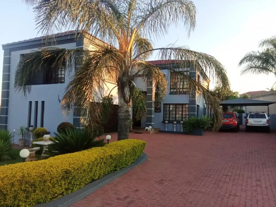 4 Bedroom House to rent in Reyno Ridge