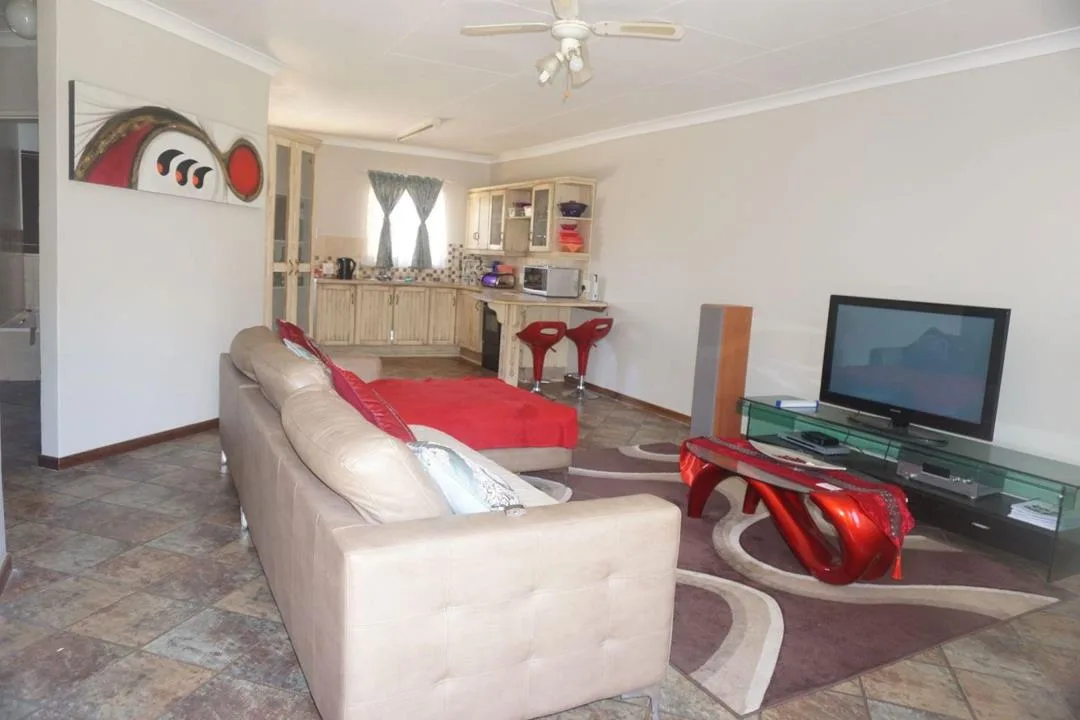 2 Bedroom Townhouse for sale in Navalsig