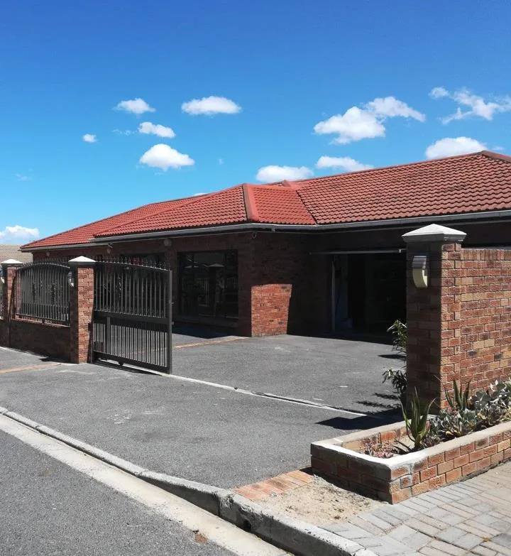 4 Bedroom House to rent in Protea Heights