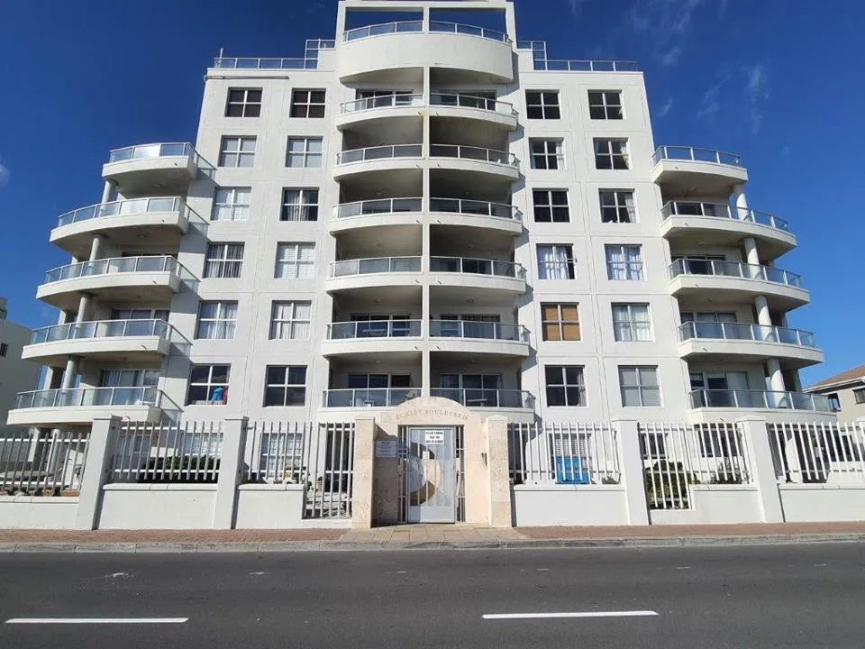 2 Bedroom Apartment / flat to rent in Bloubergrant